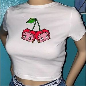 Graphic Y2K Women’s Tee!